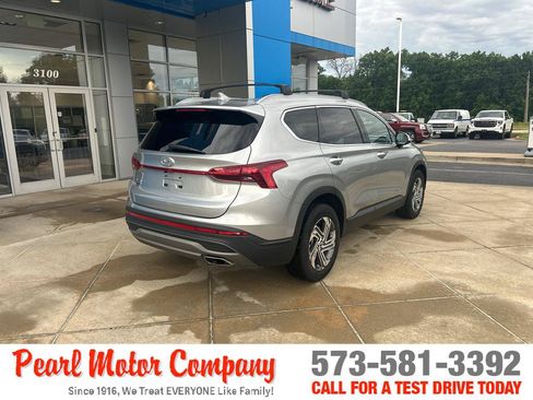 Used 2023 Hyundai Santa Fe SEL FWD image 4