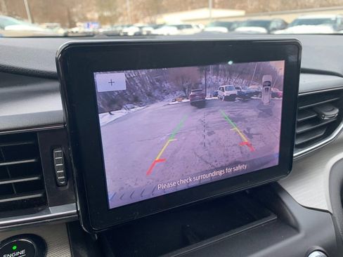 Used 2020 Ford Explorer XLT w/ Equipment Group 202A image 35