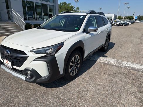Used 2024 Subaru Outback Touring XT AWD/4WD image 3