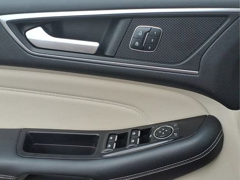 Used 2015 Ford Edge Titanium w/ Equipment Group 301A FWD image 15