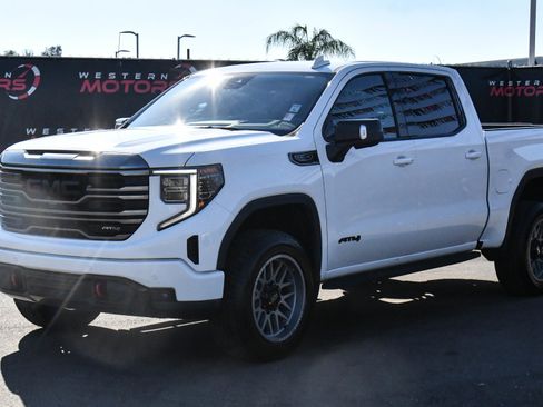 Used 2022 GMC Sierra 1500 AT4 w/ AT4 Premium Package image 3