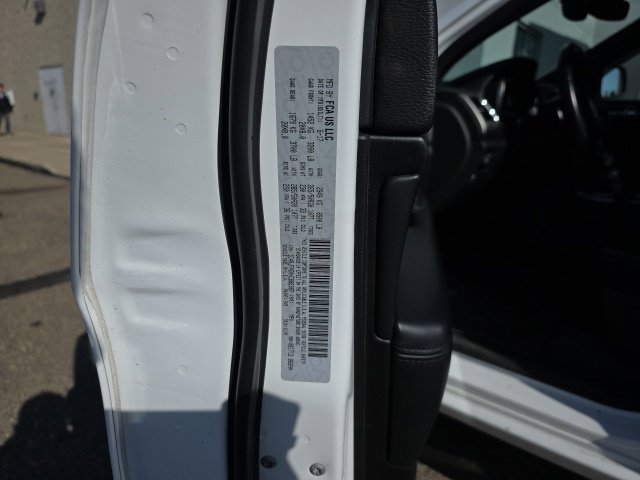 Used 2017 Jeep Grand Cherokee Altitude AWD/4WD image 18