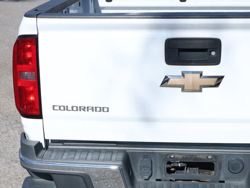 Used 2017 Chevrolet Colorado W/T w/ WT Convenience Package image 14