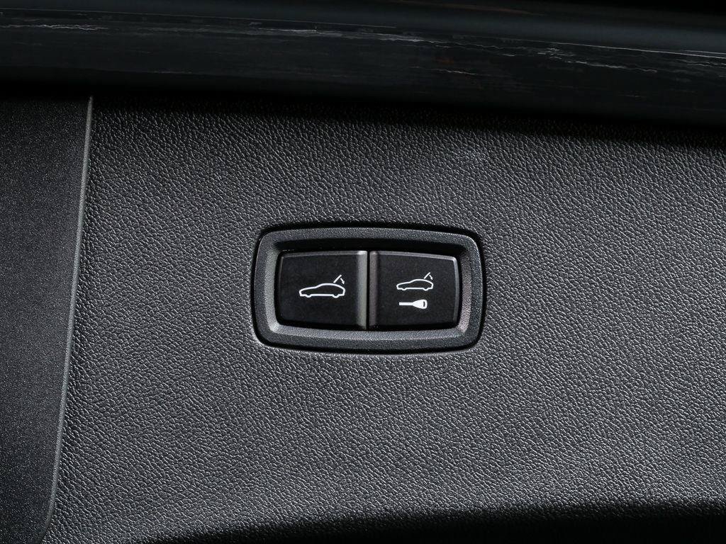 Used 2026 Porsche Cayenne Coupe AWD/4WD image 35