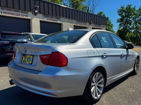 Used 2011 BMW 328i xDrive Sedan w/ Premium Pkg AWD/4WD image 6