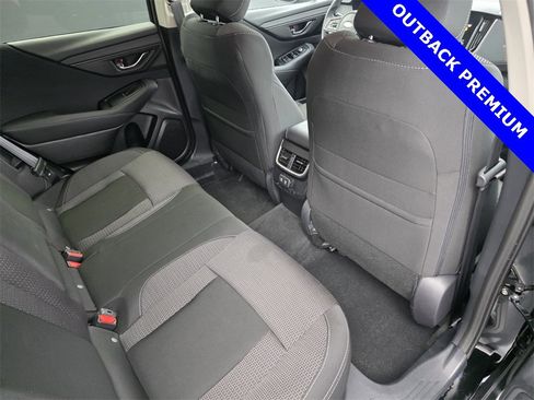 Used 2022 Subaru Outback Premium image 28