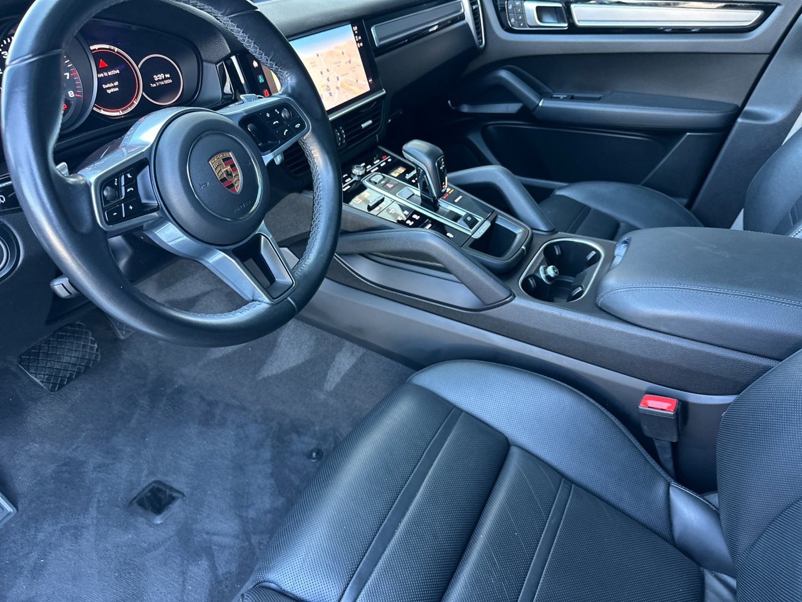 Used 2023 Porsche Cayenne AWD/4WD image 5