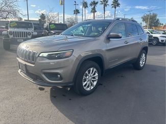 Used 2019 Jeep Cherokee Latitude w/ Cold Weather Group video 1