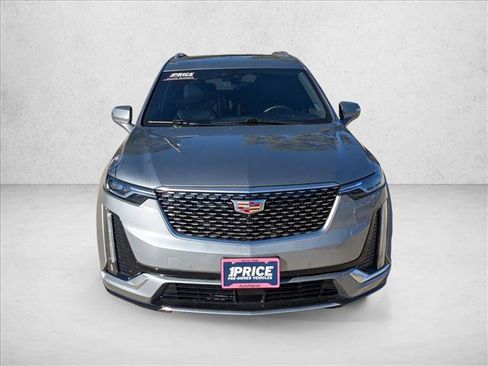 Used 2024 Cadillac XT6 Premium Luxury w/ Technology Package image 2