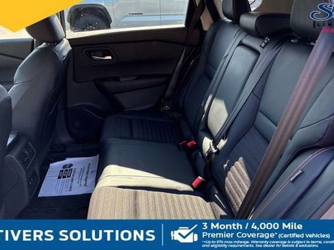 Used 2025 Nissan Rogue SV AWD/4WD image 13