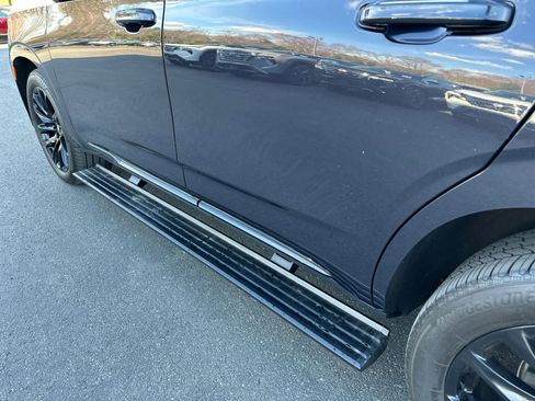 Used 2023 Cadillac Escalade Sport w/ LPO, ONYX Package image 39