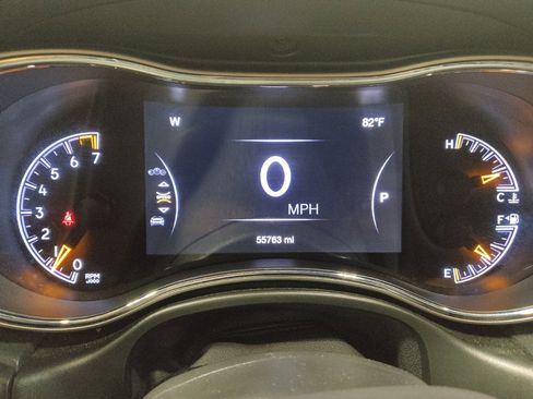 Used 2020 Jeep Grand Cherokee Limited RWD image 23