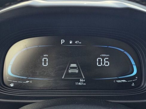 Used 2025 Hyundai Venue SEL FWD image 17