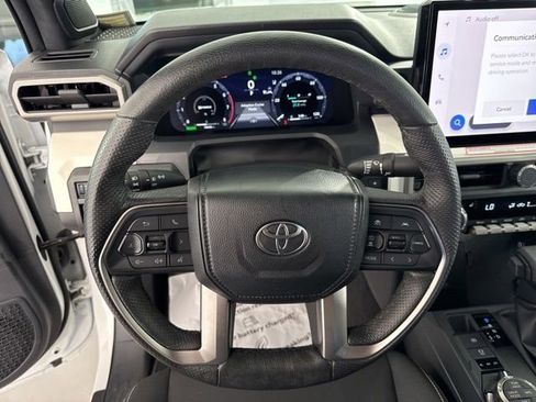 Used 2024 Toyota Tacoma TRD Off-Road w/ TRD Off Road Upgrade Package AWD/4WD image 25
