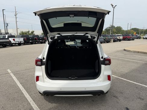 Used 2024 Ford Escape ST-Line Select w/ Tech Pack #1 AWD/4WD image 5