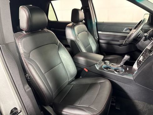 Used 2016 Ford Explorer Sport w/ Equipment Group 401A AWD/4WD image 13