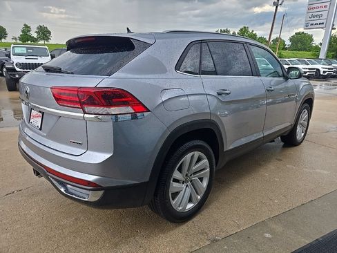 Used 2022 Volkswagen Atlas Cross Sport SE AWD/4WD image 12