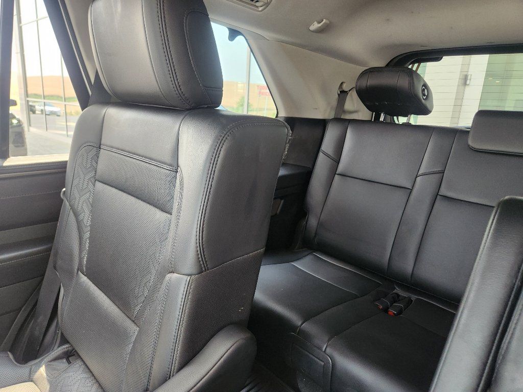 Used 2024 Toyota Sequoia Limited w/ Tow Technology Package AWD/4WD image 27