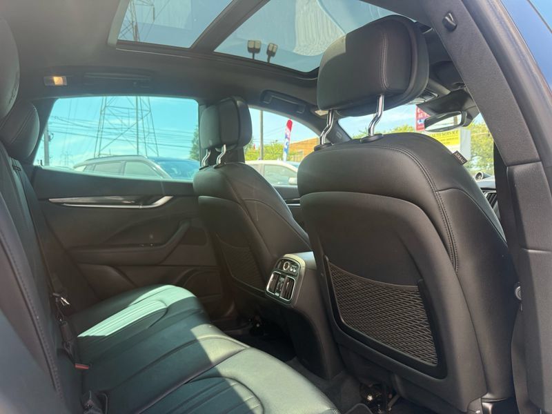 Used 2020 Maserati Levante S AWD/4WD image 49