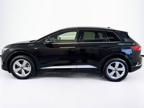 Used 2024 Audi Q4 e-tron Premium Plus image 8