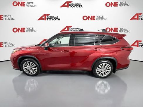 Used 2022 Toyota Highlander Platinum FWD image 4
