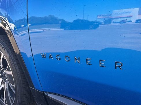 New 2025 Jeep Wagoneer S Limited image 11