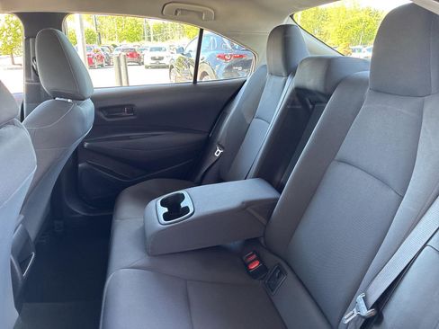 Used 2022 Toyota Corolla LE FWD image 12