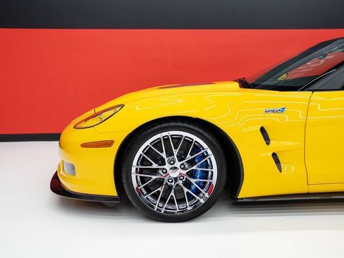 Used 2010 Chevrolet Corvette ZR1 w/ Preferred Equipment Group RWD image 23