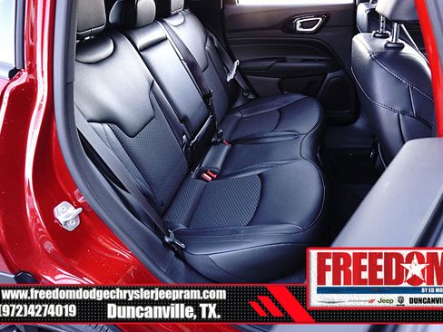 New 2026 Jeep Compass Latitude image 16