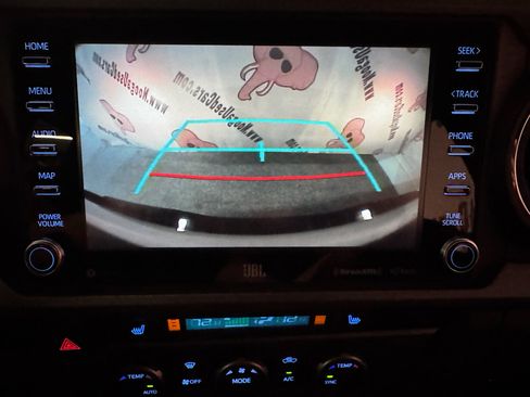 Used 2020 Toyota Tacoma TRD Sport w/ TRD Premium Sport Package RWD image 31