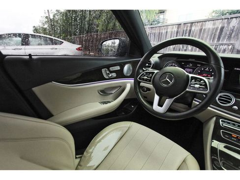 Used 2019 Mercedes-Benz E 300 image 9