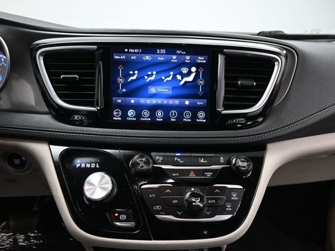 Used 2018 Chrysler Pacifica Limited w/ Advanced Safetytec Group image 15