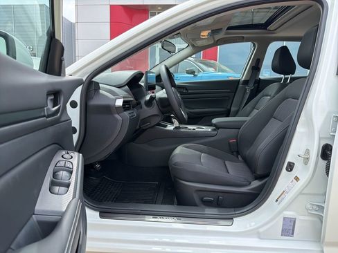 New 2026 Nissan Altima 2.5 SV FWD image 13