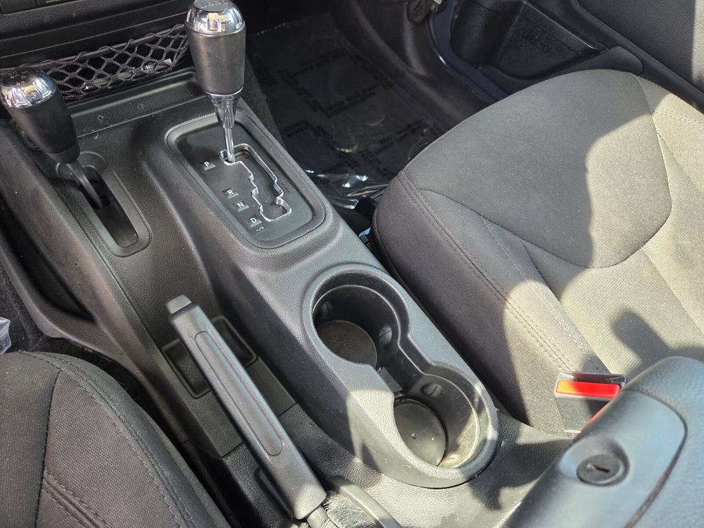 Used 2017 Jeep Wrangler Sport AWD/4WD image 24