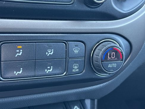 Used 2018 Chevrolet Colorado Z71 w/ Z71 Midnight Edition AWD/4WD image 29