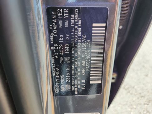 Used 2025 Hyundai Elantra SEL image 33