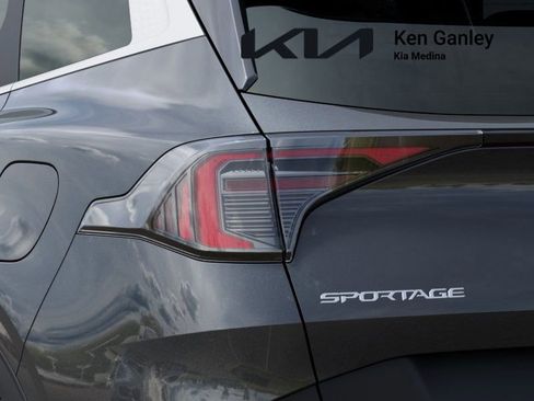 New 2026 Kia Sportage EX image 11