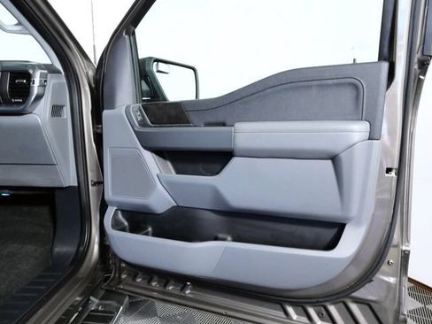 Certified 2021 Ford F150 Lariat w/ Trailer Tow Package AWD/4WD image 11