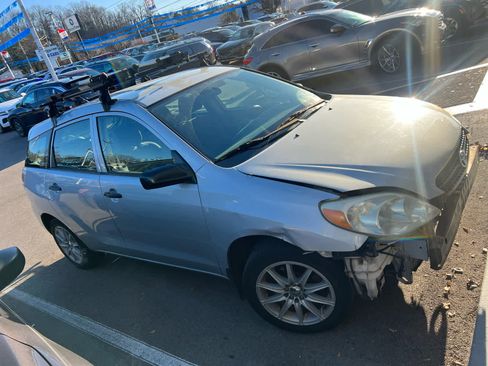 Used 2006 Toyota Matrix image 2