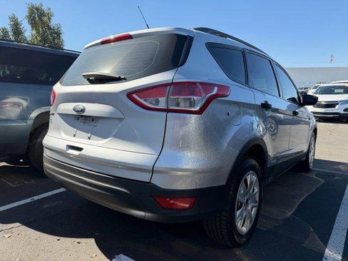 Used 2016 Ford Escape S image 5