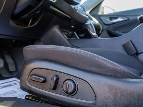 Used 2020 Chevrolet Malibu LT image 27