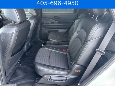 Used 2023 Nissan Pathfinder Rock Creek AWD/4WD image 28