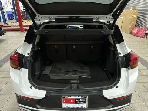 Used 2023 Buick Encore GX Select image 11