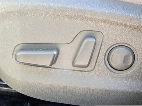 Certified 2018 Kia Sportage LX w/ LX Popular Package image 21