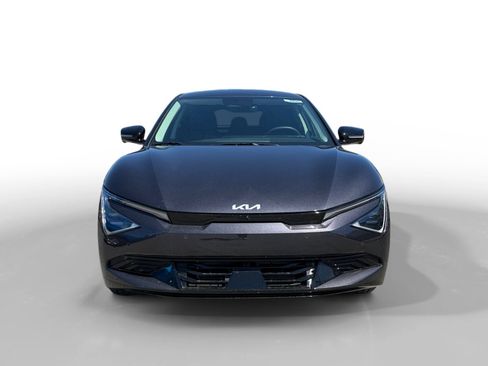 New 2026 Kia EV6 Wind RWD image 8