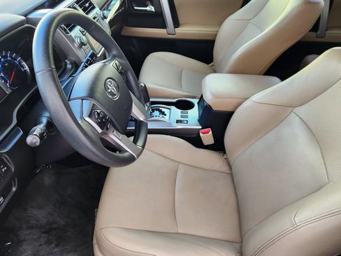 Used 2018 Toyota 4Runner Limited RWD image 13