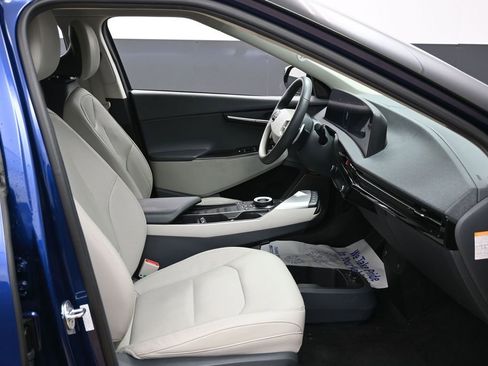 Used 2022 Kia EV6 Wind image 39