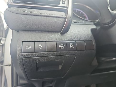Used 2021 Toyota Camry SE FWD image 21