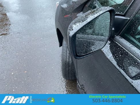 Used 2023 Nissan Leaf SV Plus image 16