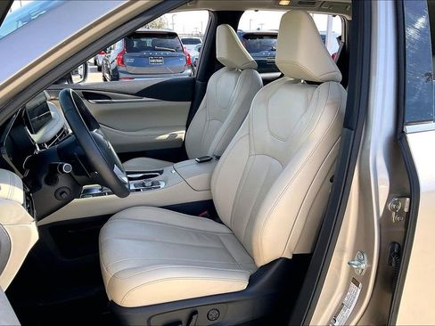 Certified 2025 INFINITI QX60 Luxe w/ Vision Package image 32